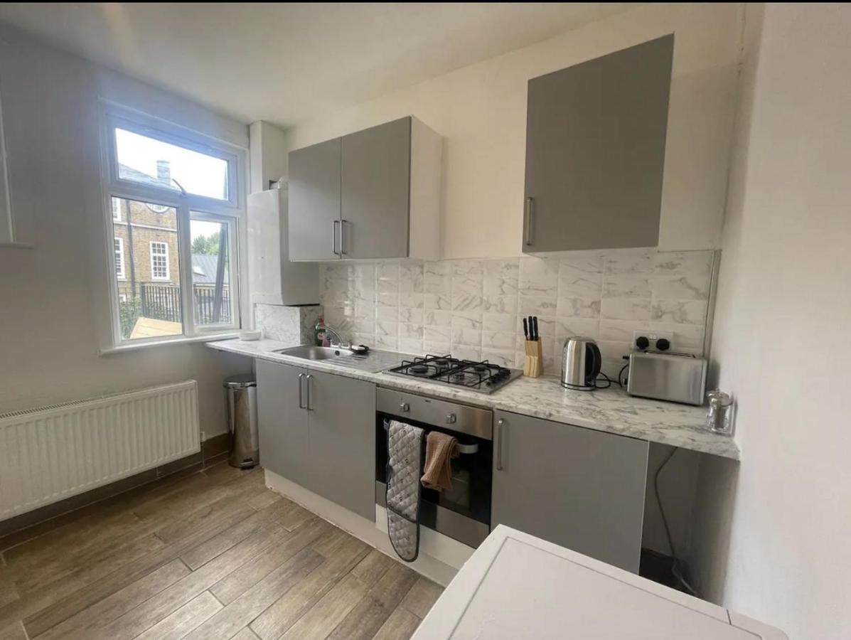 Charming 2 Bed Flat On Tower Bridge Londres Exterior foto