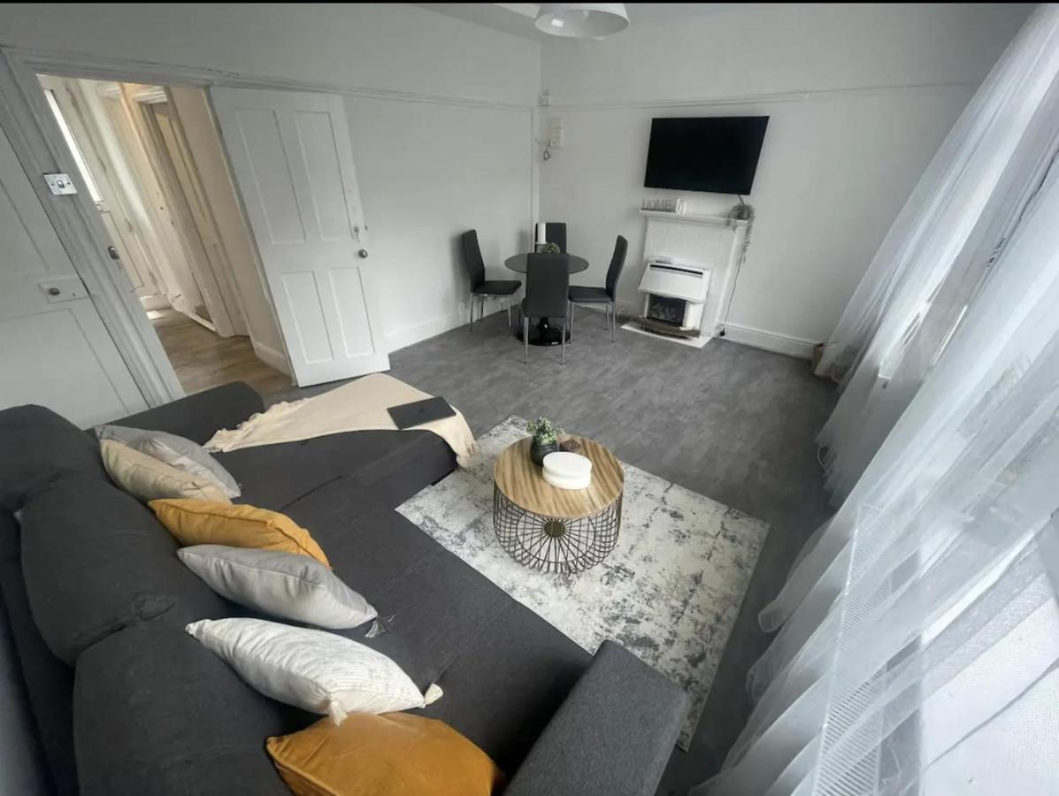 Charming 2 Bed Flat On Tower Bridge Londres Exterior foto