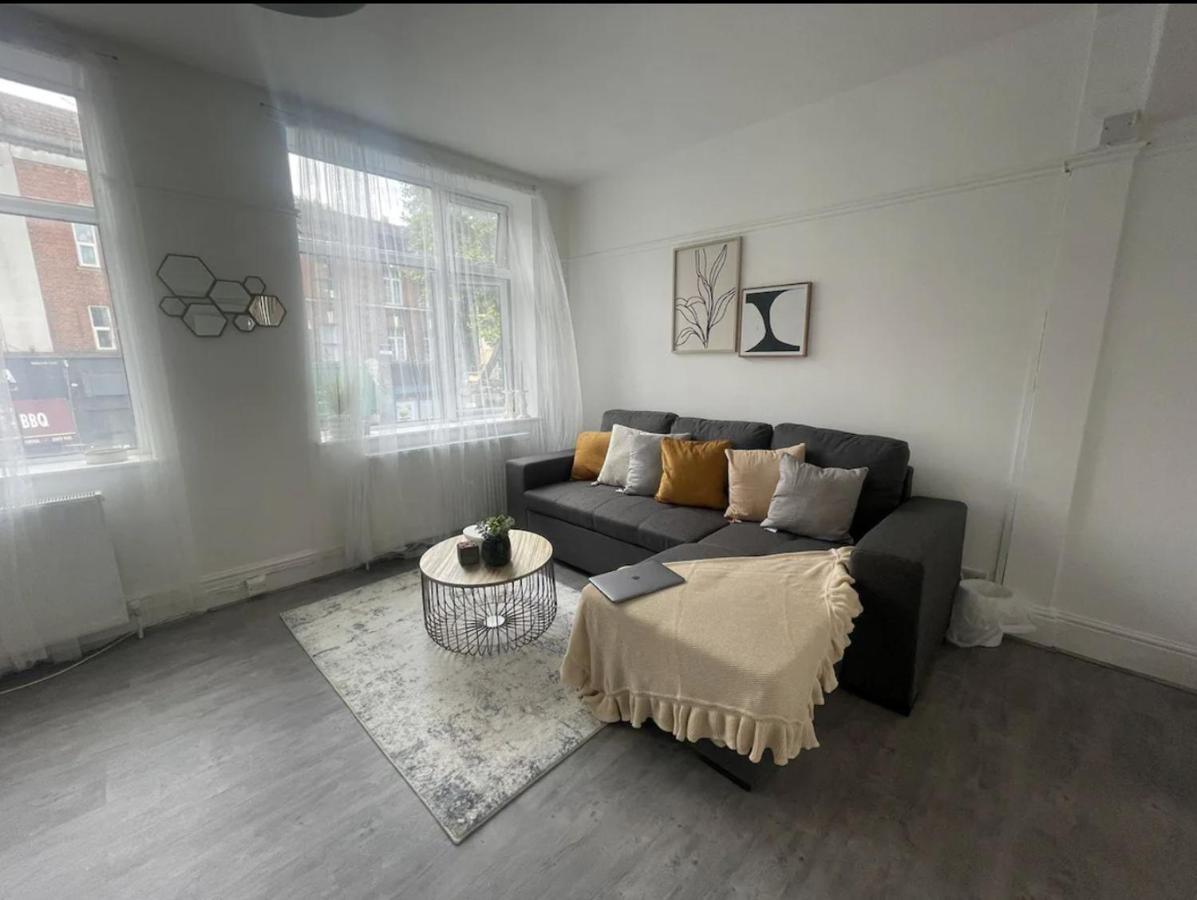 Charming 2 Bed Flat On Tower Bridge Londres Exterior foto