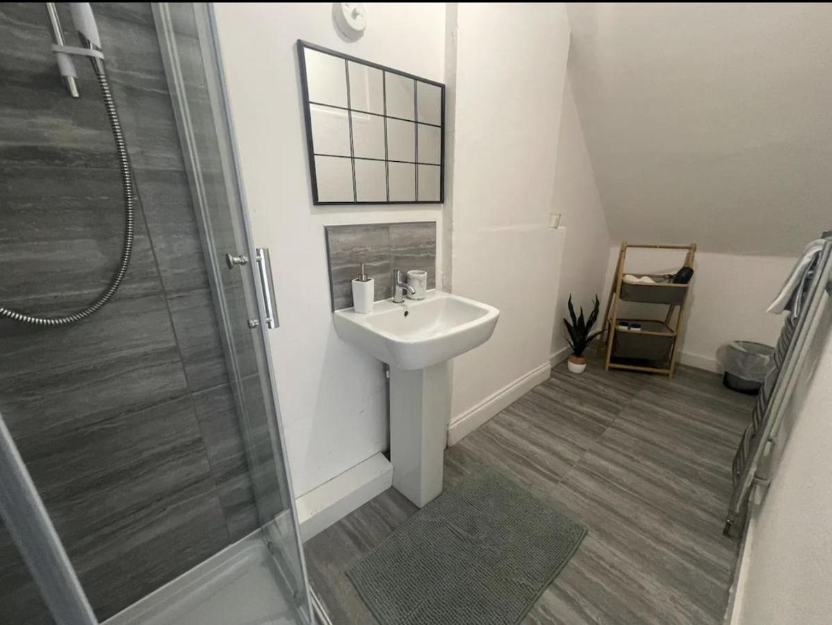 Charming 2 Bed Flat On Tower Bridge Londres Exterior foto
